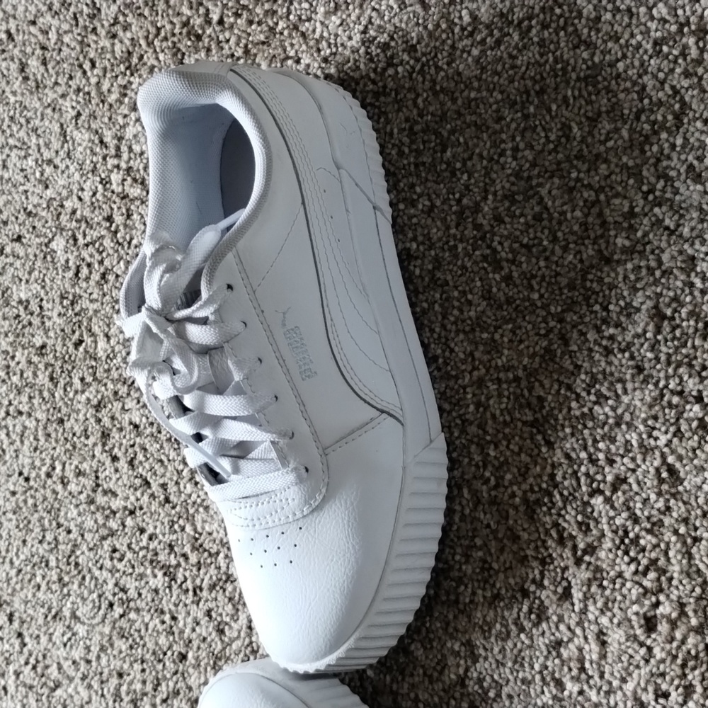 Shoes - Picture 3 of 4